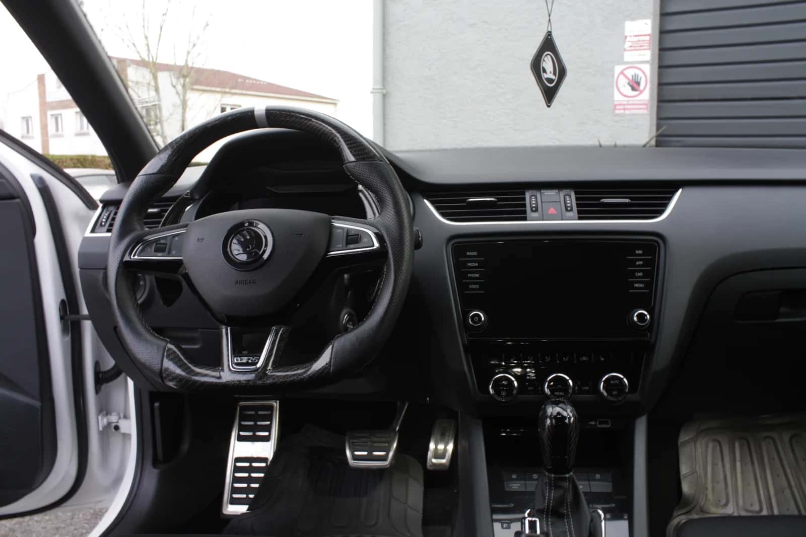 Škoda Octavia RS préparée par Jeff King of Cars